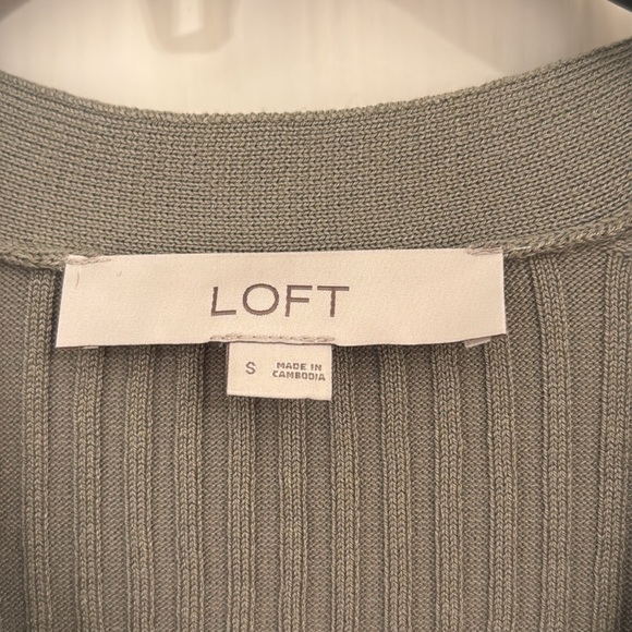 LOFT green ribbed long sleeve button up shirt - Picture 3 of 5